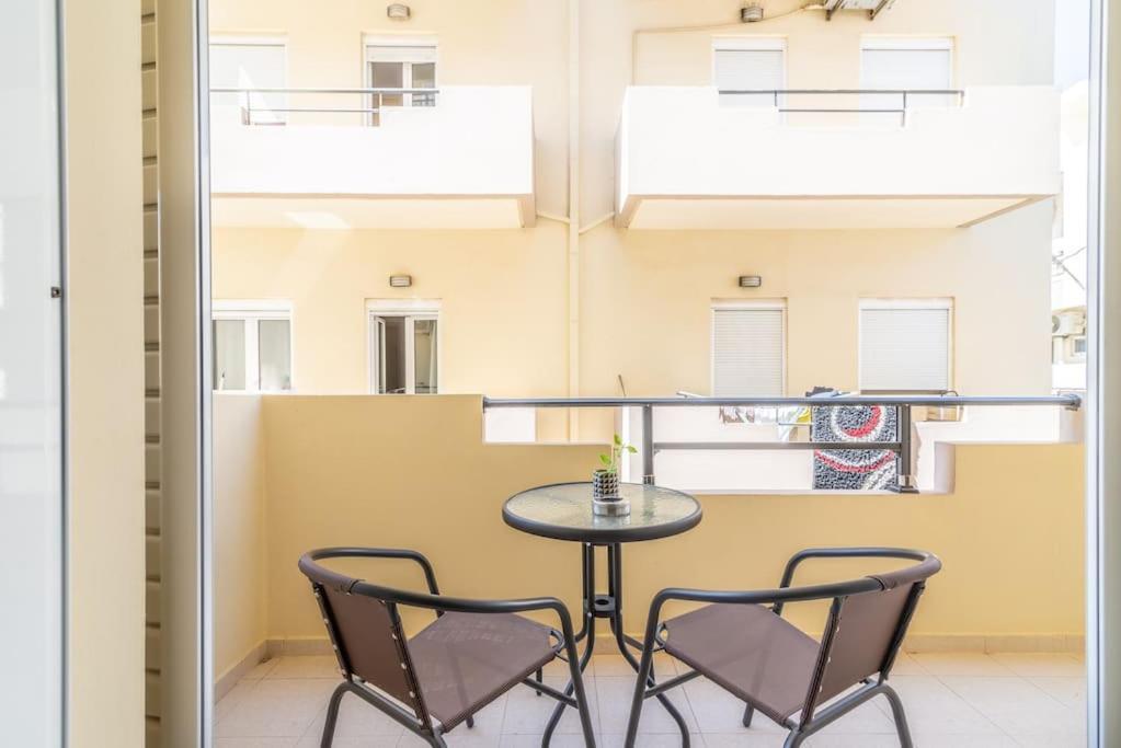 Urban Apt Next University 11 Heraklion Exterior foto