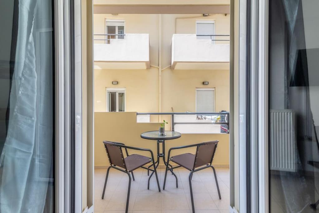 Urban Apt Next University 11 Heraklion Exterior foto